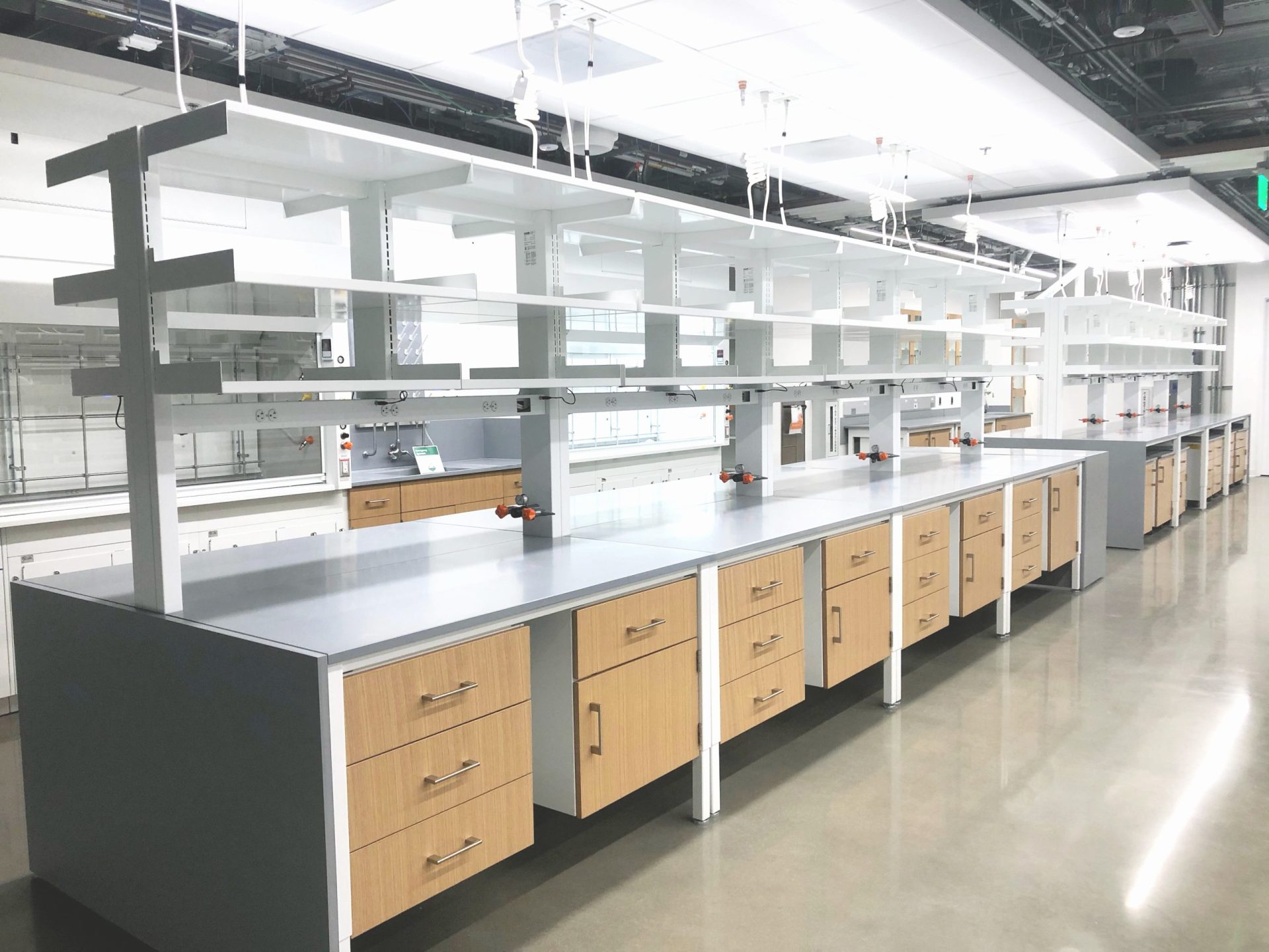 Johns Hopkins University Applied Physics Laboratory, Building 201e image of Optima benches with suspended cabinets